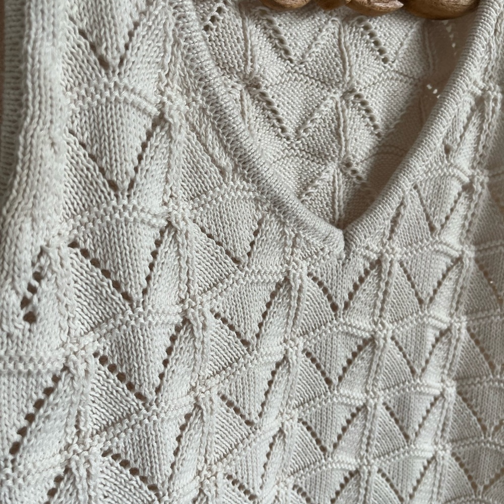 Neuflora asymmetrical knit tank - Picture 2 of 5